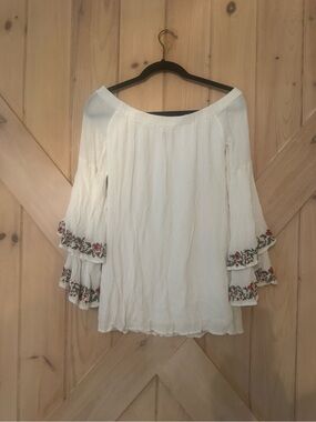 TOBI Off Shoulder Peasant Top Rayon Boho Embroidered Bell Sleeve X